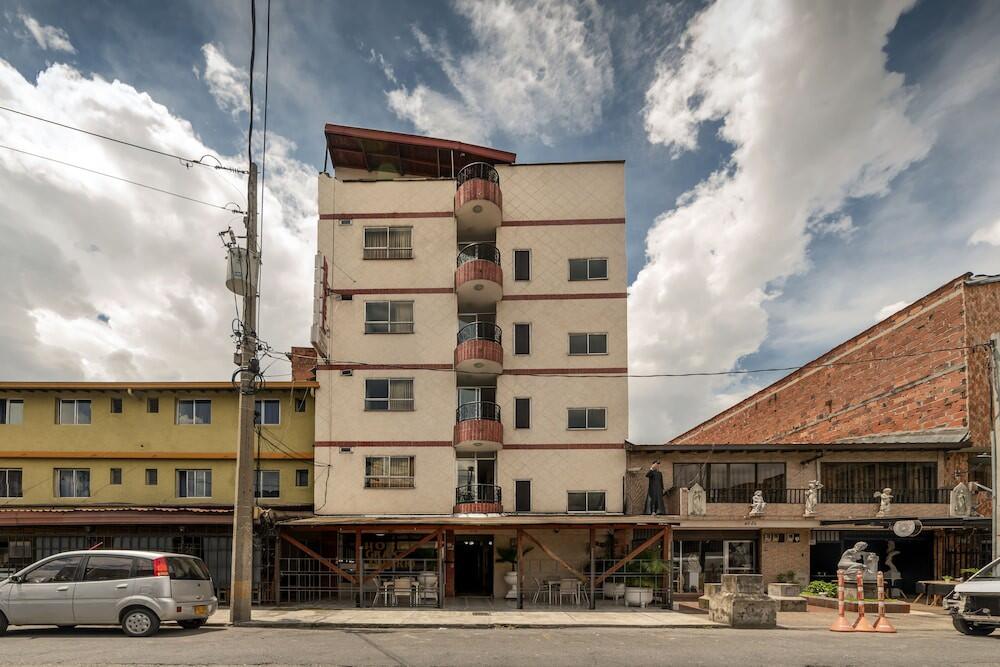 Hotel Gran Imperio, Medellín. Desde 34.01€ - Central de Reservas