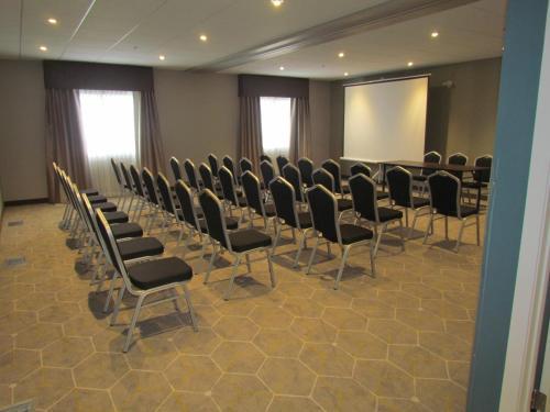Foto general de Hotel Days Inn &amp;amp; Suites by Wyndham Airdrie
