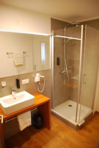 Foto de una habitación de Walldorf Suites Boutique Hotel