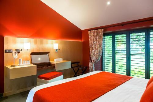 Room – Chambres d&amp;#039;hôtes Domaine de Nazère