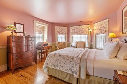 Foto di una camera da After Eight Bed and Breakfast