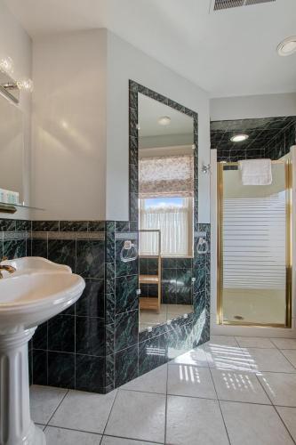 Foto di una camera da After Eight Bed and Breakfast