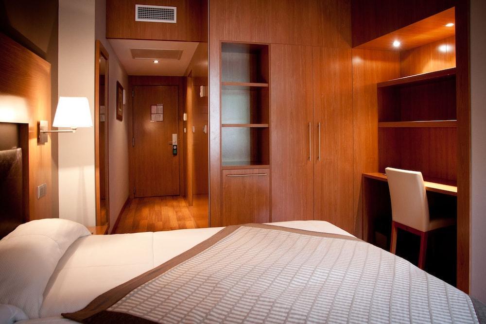 Foto de una habitación de Alti Hôtel