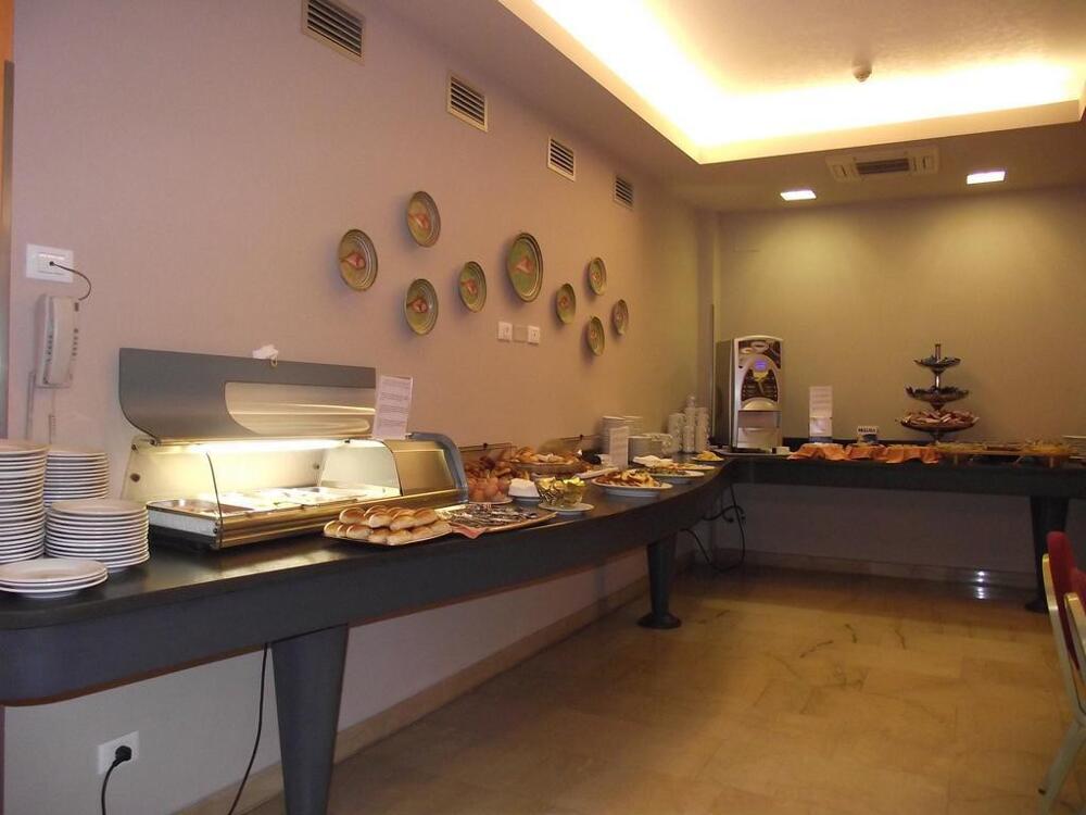Foto general de Hotel Mediterraneo
