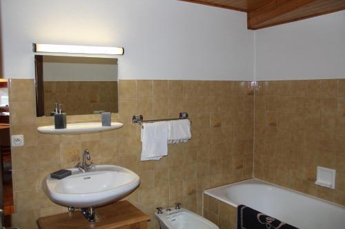 Foto de una habitación de Casas y chalets Maison Salina