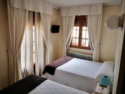 Foto de una habitación de Hostal Alcántara