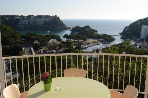 Foto de una habitación de Apartamentos Menorca Bonavista