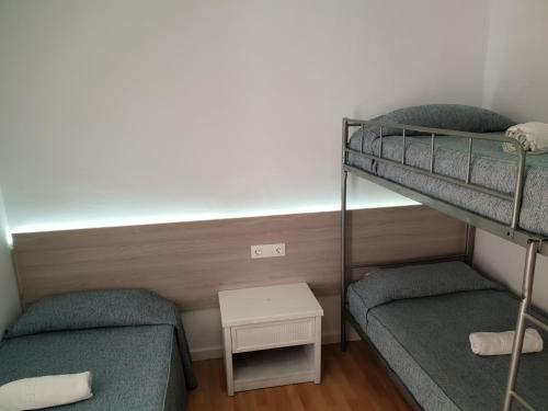 Foto de una habitación de Hostal Montsant