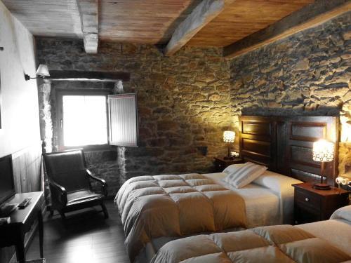 Room – Hostal De Montaña La Aldeya