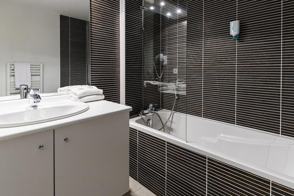 Foto de una habitación de Lagrange Apart’Hotel Strasbourg Wilson