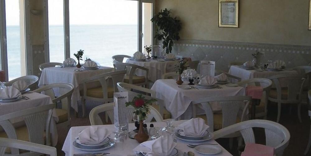 Foto general de Hotel Oasis Marine
