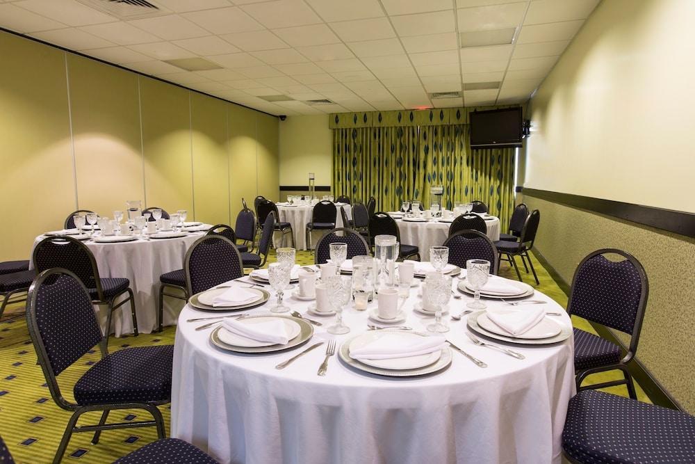 Hotel Flamingo Waterpark Resort, Kissimmee - Central de Reservas