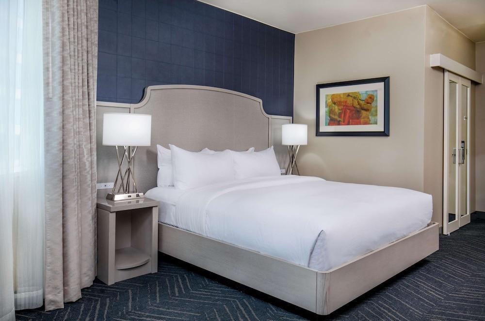 Foto de una habitación de DoubleTree by Hilton Hotel Nashville Downtown