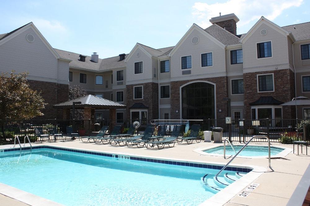 Photo – Staybridge Suites Grand Rapids-Kentwood, an IHG Hotel
