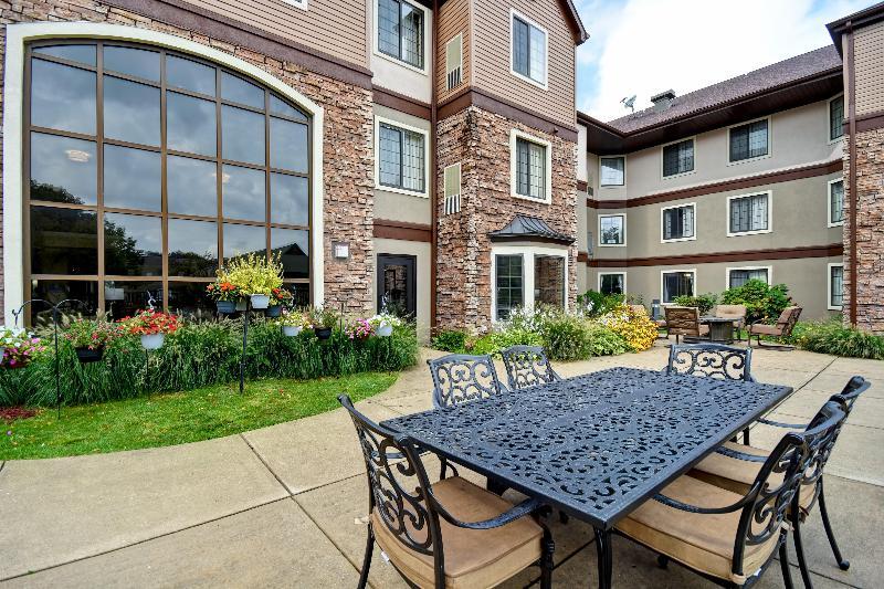 Photo – Staybridge Suites Grand Rapids-Kentwood, an IHG Hotel