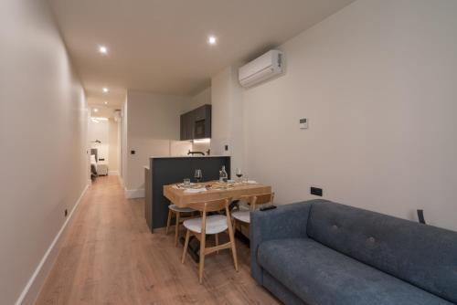 Foto de una habitación de BILBAO RIVERSIDE by STAYNN APARTMENTS