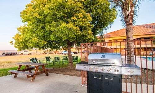 Photo – Motel 6-Santa Nella, CA - Los Banos
