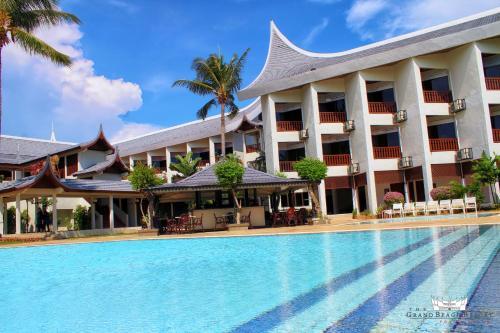 Foto general de Hotel The Grand Beach Resort Port Dickson