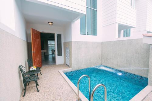 Foto de una habitación de Tasik Villa International Resort