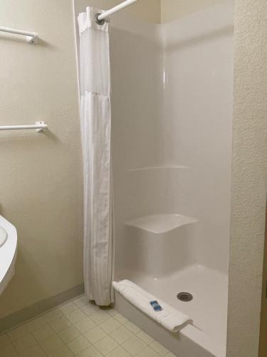 Room – Hotel Voyager Inn