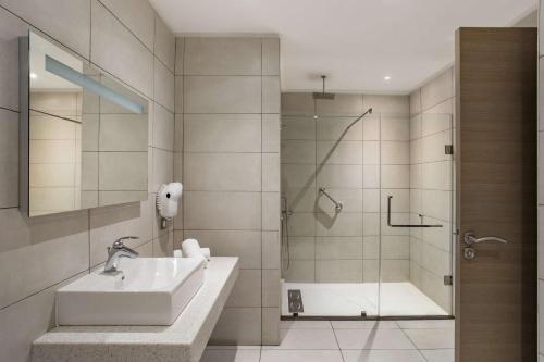 Foto de una habitación de Radisson Serviced Apartments Antananarivo City Centre