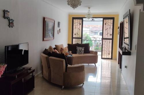 Foto de una habitación de Casas y chalets Hermosa casa, totalmente amoblada