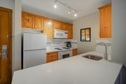 Foto de una habitación de Hotel Blackcomb Springs Suites by CLIQUE