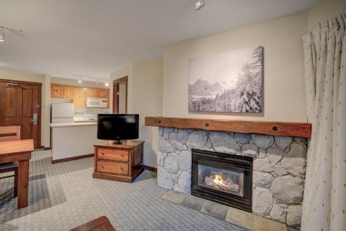 Foto de una habitación de Hotel Blackcomb Springs Suites by CLIQUE