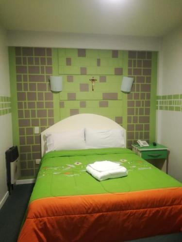 Foto de una habitación de Hotel &amp;quot;VIRGEN DEL SOCAVON&amp;quot;
