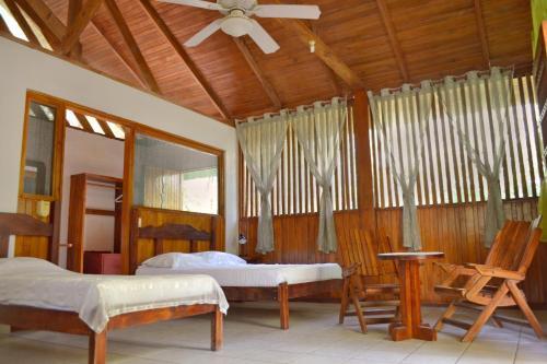 Foto de una habitación de Blue Jay Lodge