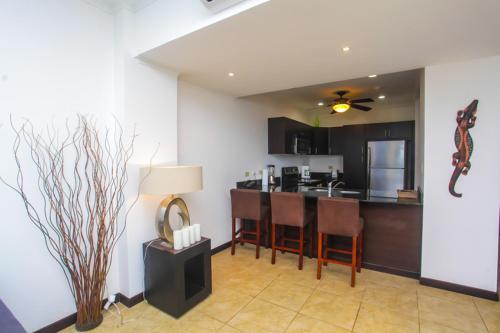 Foto de una habitación de Aparthotel The Palms Ocean Club Resort