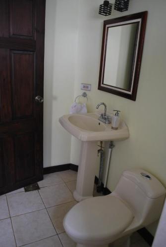 Foto de una habitación de Dos Palmas Studio Apartments