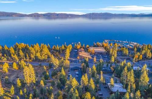 Photo – Hotel Basecamp Tahoe City
