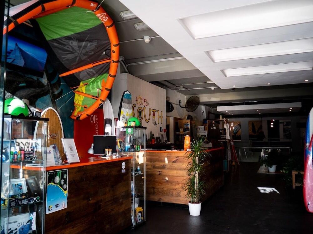 Foto general de South Hostel Tarifa - Kite Service Center