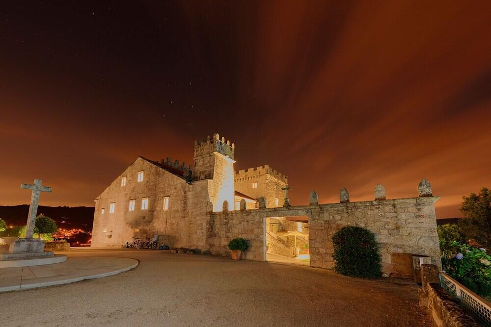 Foto del exterior de Torre de Tebra