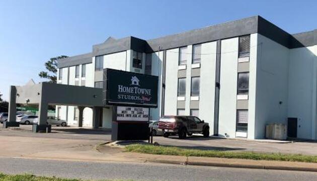 Foto de Hotel HomeTowne Studios by Red Roof Newport News