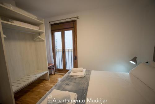 Foto de una habitación de Apartamentos Plaza del Torico Teruel