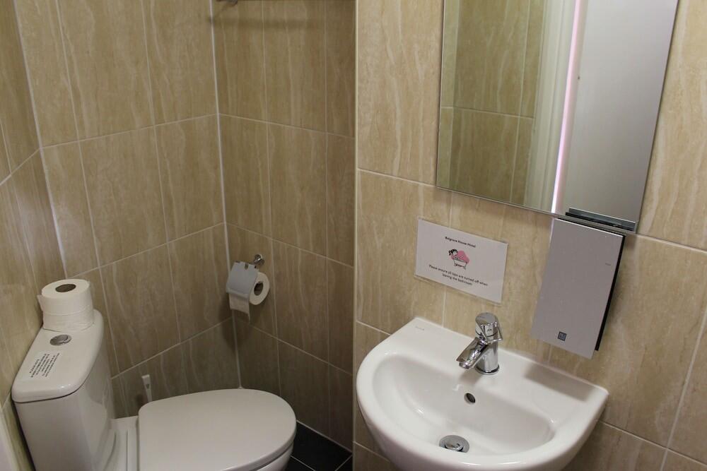 Foto del baño de Belgrave House Hotel