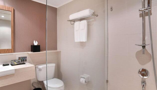 Foto de Hotel Destination Resorts Phuket Surin Beach - SHA Extra Plus