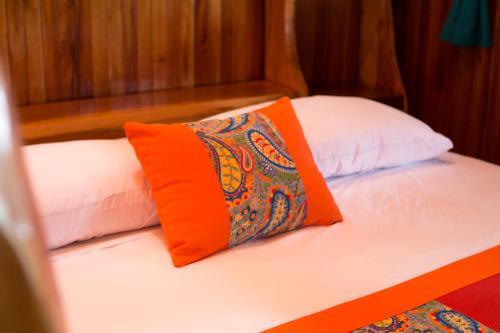 Foto de una habitación de Hotel La Isla Inn