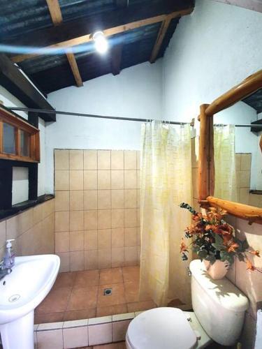Foto de una habitación de Casas y chalets Mountain Cabin with Volcano Views