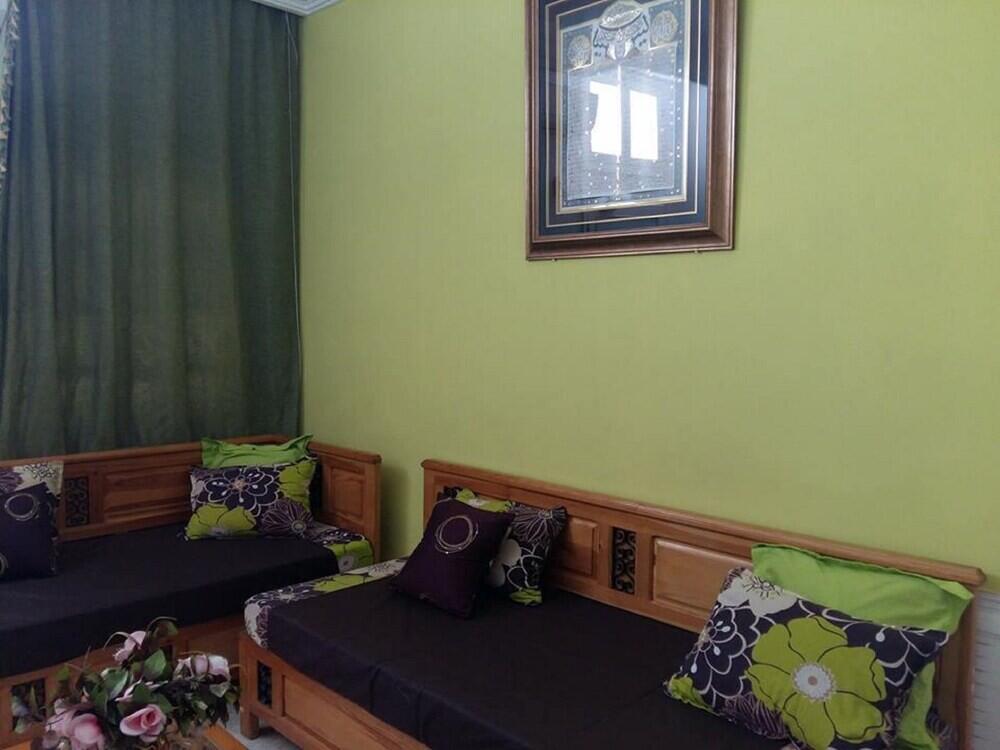 Foto de una habitación de Casas y chalets Benzineb Immo Cité Khadra