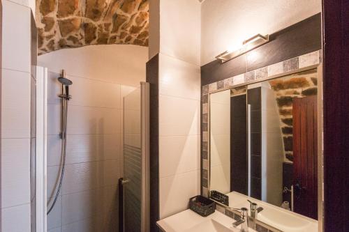 Foto del baño de Hotel Larrañaga