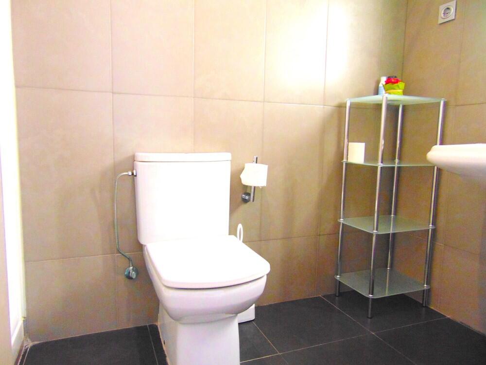 Foto del baño de Apartaments Voramar