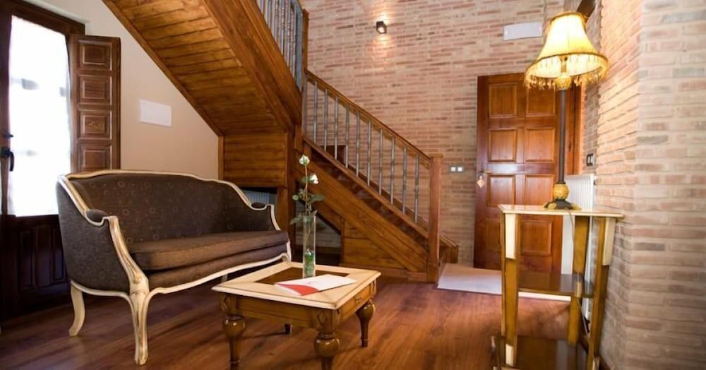 Foto de una habitación de Posada Los Condestables Hotel &amp;amp; Spa