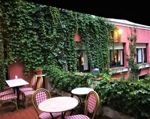 Foto de los servicios de Hostal Montsoliu