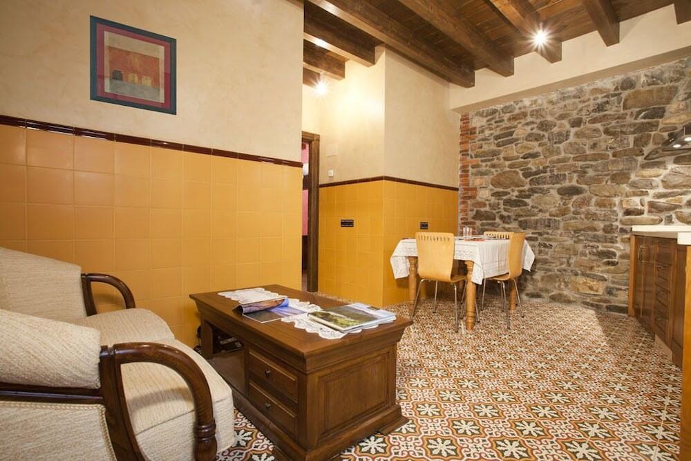 Foto de una habitación de Apartamentos El Aramo Asturias