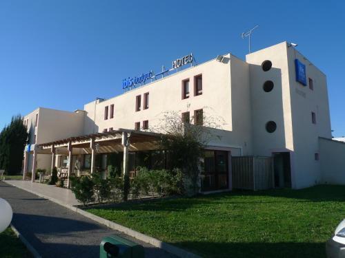 Foto del exterior de Hotel ibis budget Narbonne Sud A9/A61