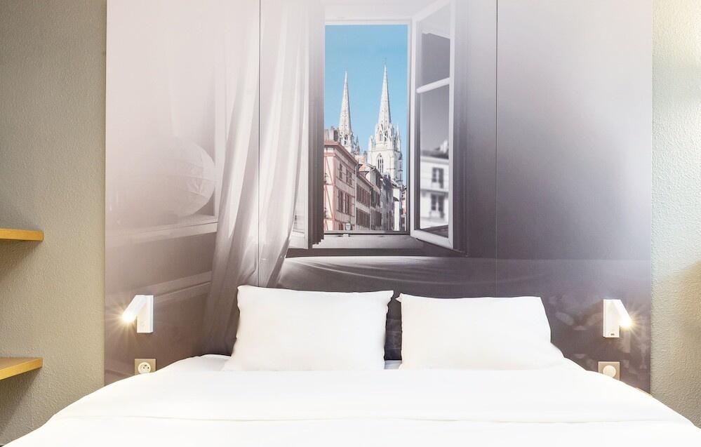 Foto de una habitación de B&amp;amp;B Hotel Bayonne