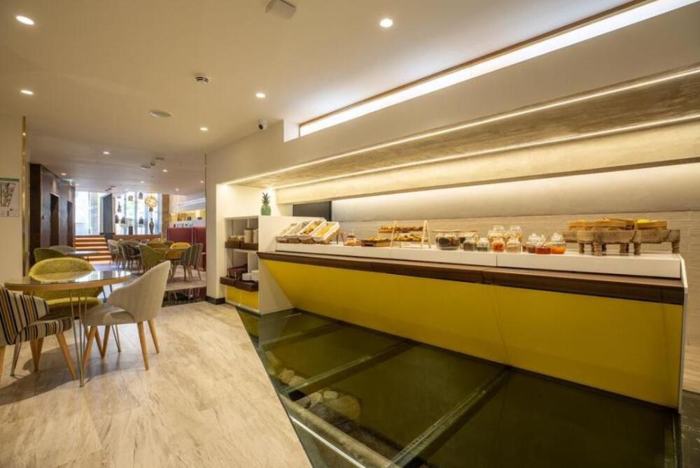Foto de restauración de Hotel ibis Styles Chaves